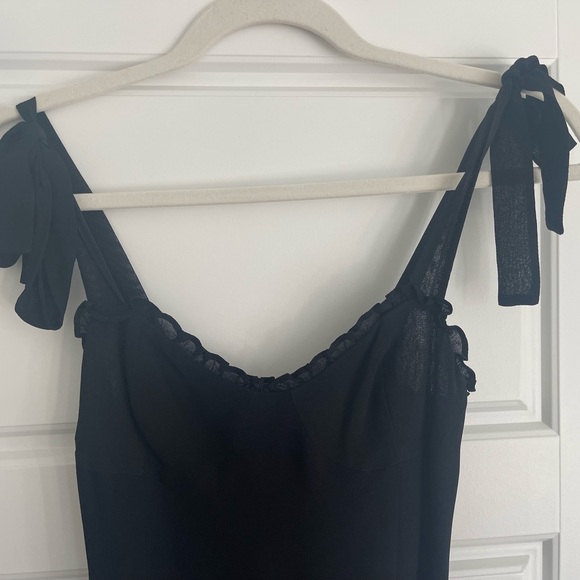 New Reformation Christine Dress Size Zero. 0 - Picture 3 of 8